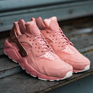 Nike Air Huarache Premium Triple Rose Gold